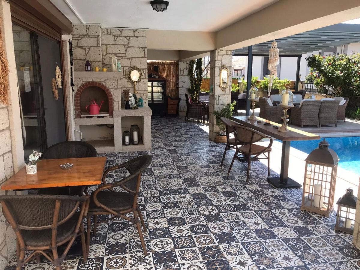 Fizzio Alacati Hotel Eksteriør billede